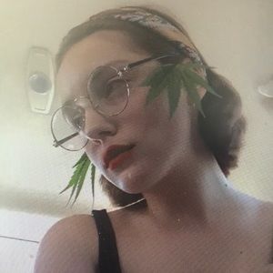 Meet your Posher, Emerson